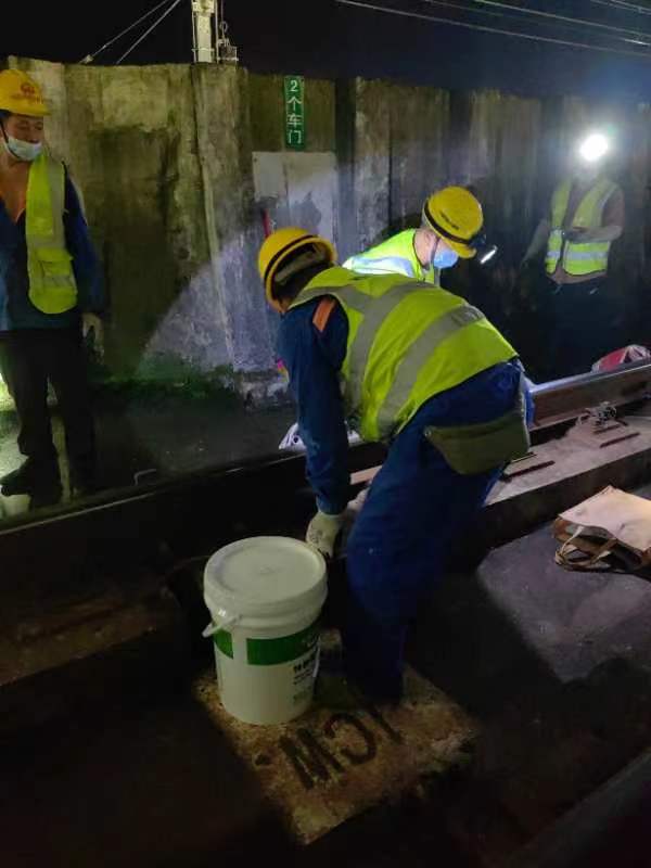 環(huán)氧砂漿材料施工現場3.jpg